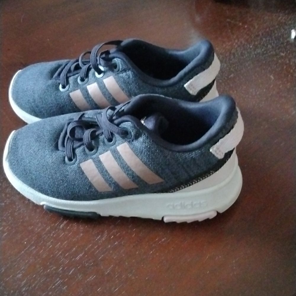 Adidas - Picture 3 of 4